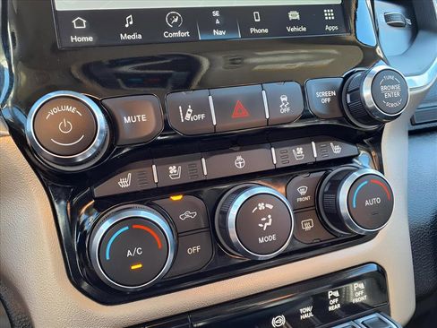 Used 2024 RAM 2500 Laramie w/ Safety Group image 19