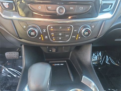 Certified 2023 Chevrolet Traverse Premier image 18