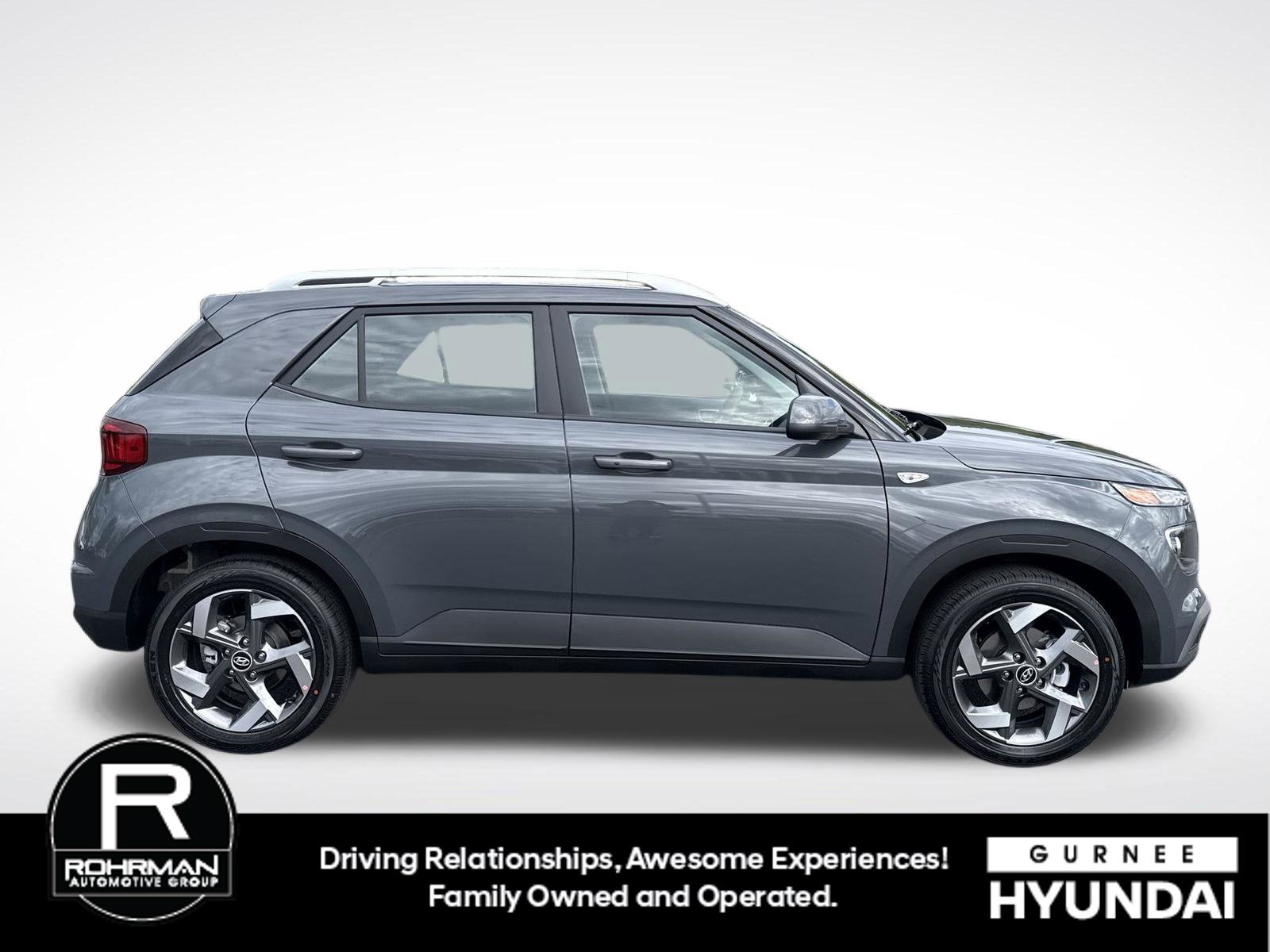 Used 2026 Hyundai Venue SEL FWD image 11