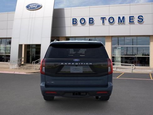 New 2025 Ford Expedition Active image 7