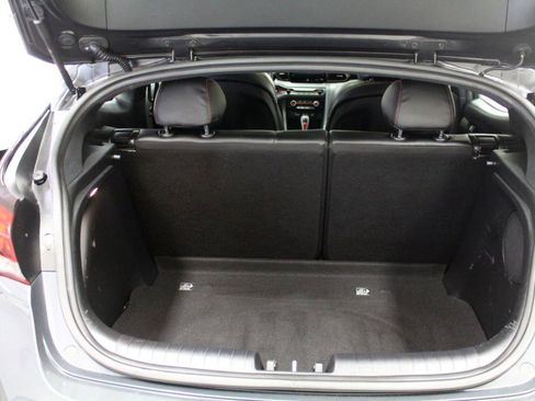 Used 2019 Hyundai Veloster Turbo image 27