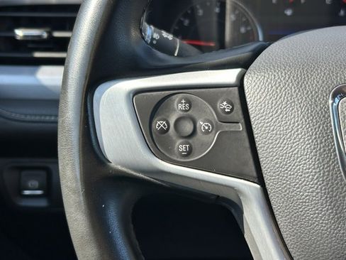 Used 2023 GMC Acadia SLT image 21