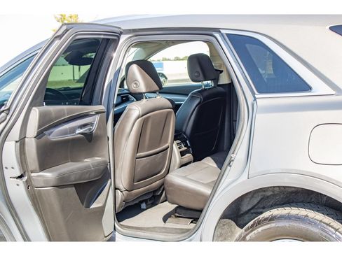 Used 2019 Cadillac XT5 Luxury AWD/4WD image 14