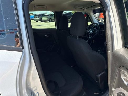 Used 2020 Jeep Renegade Sport image 26