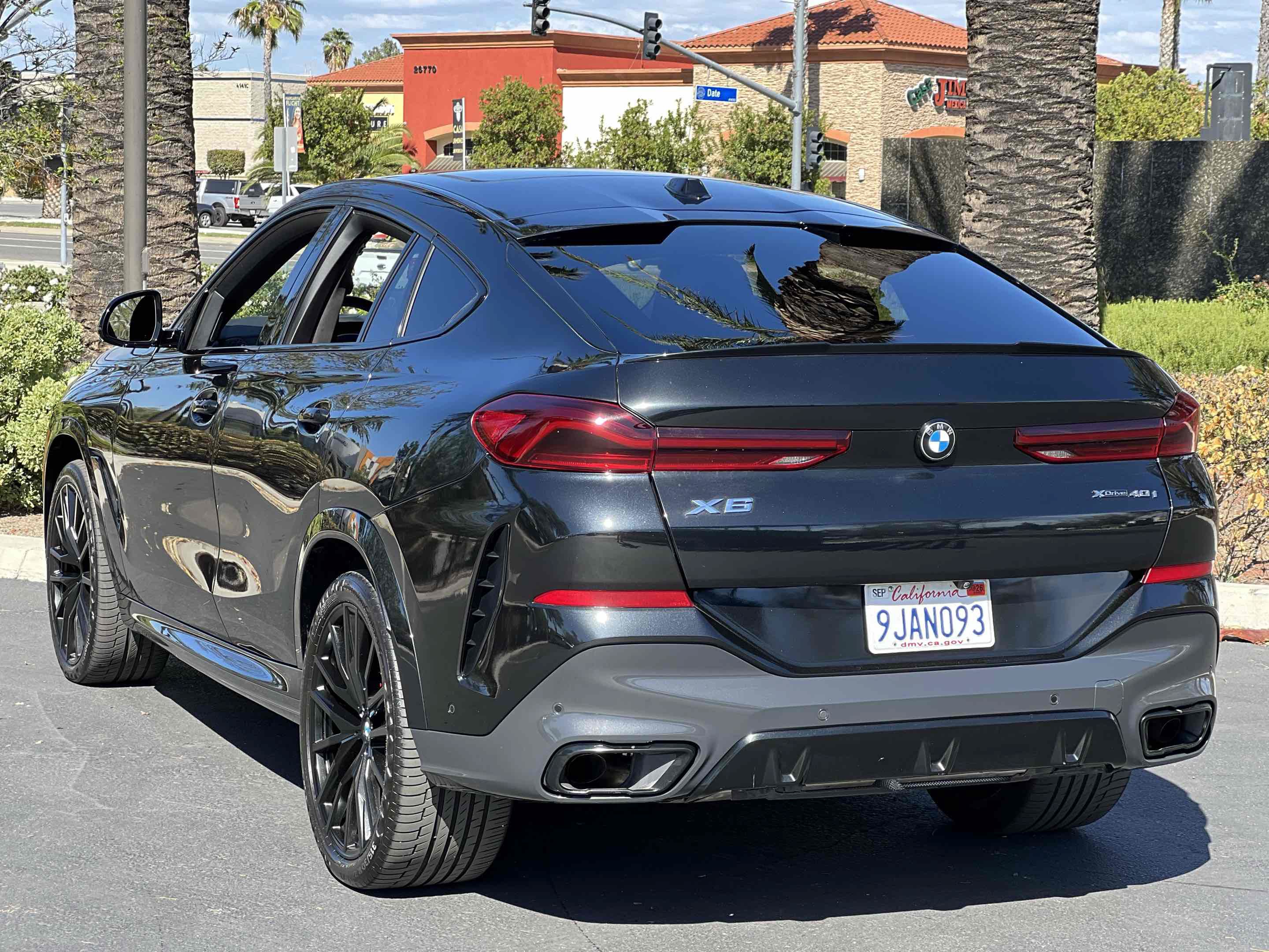 Used 2024 BMW X6 xDrive40i w/ Premium Package AWD/4WD image 2
