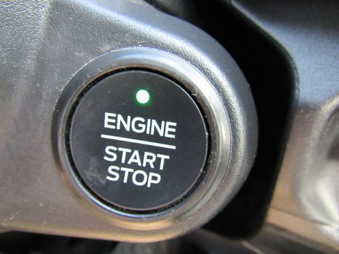 Used 2024 Ford Ranger Lariat w/ Advanced Towing Package image 17