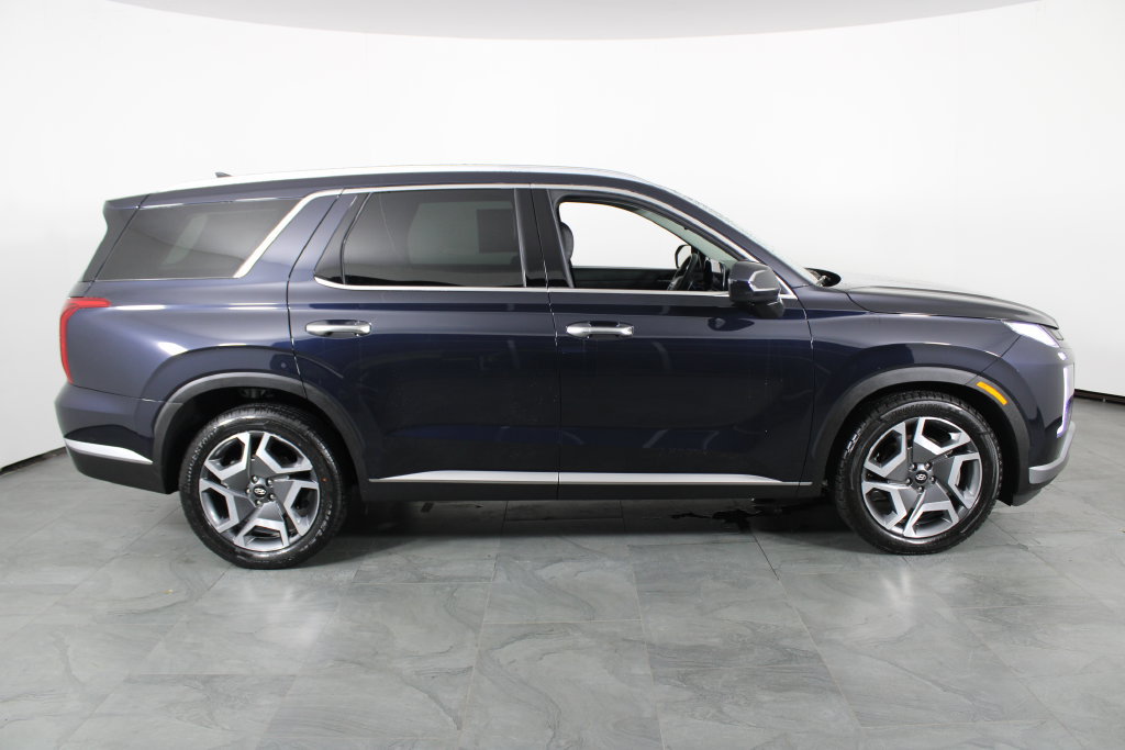 Certified 2024 Hyundai Palisade Limited FWD image 12