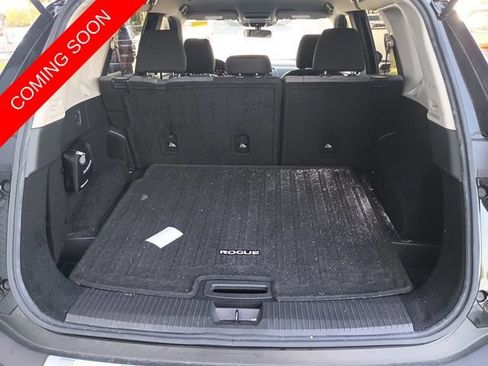 Used 2022 Nissan Rogue SV FWD image 7
