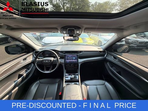 Used 2023 Jeep Grand Cherokee L Limited AWD/4WD image 34