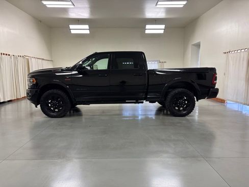 Used 2022 RAM 2500 Laramie AWD/4WD image 5