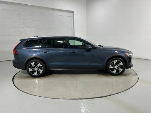 Used 2020 Volvo V60 T5 Cross Country w/ Protection Package Premier AWD/4WD image 37