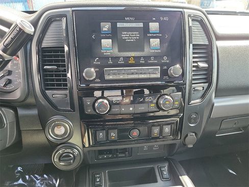 Used 2023 Nissan Titan PRO-4X w/ Pro-4x Convenience Package image 13