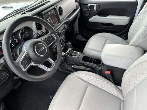 Used 2023 Jeep Wrangler Altitude image 10