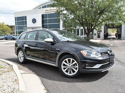 Used 2017 Volkswagen Golf SE