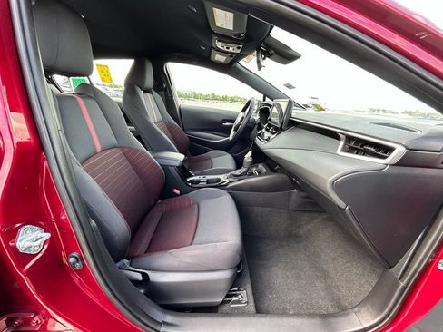Used 2025 Toyota Corolla SE w/ Convenience Package FWD image 14