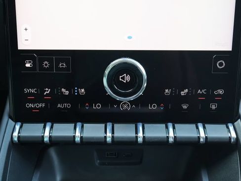 New 2026 GMC Terrain Denali w/ LPO, Black Badging Package AWD/4WD image 13