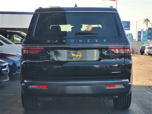 Used 2022 Jeep Wagoneer Series III image 5