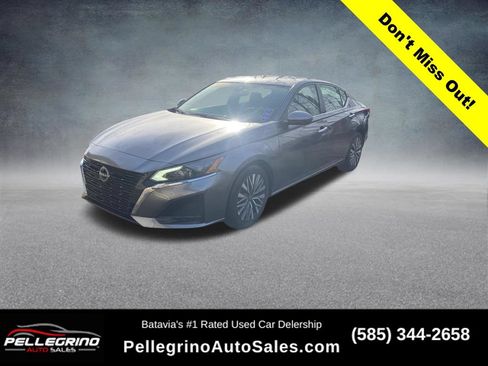 Used 2023 Nissan Altima 2.5 SV FWD image 1