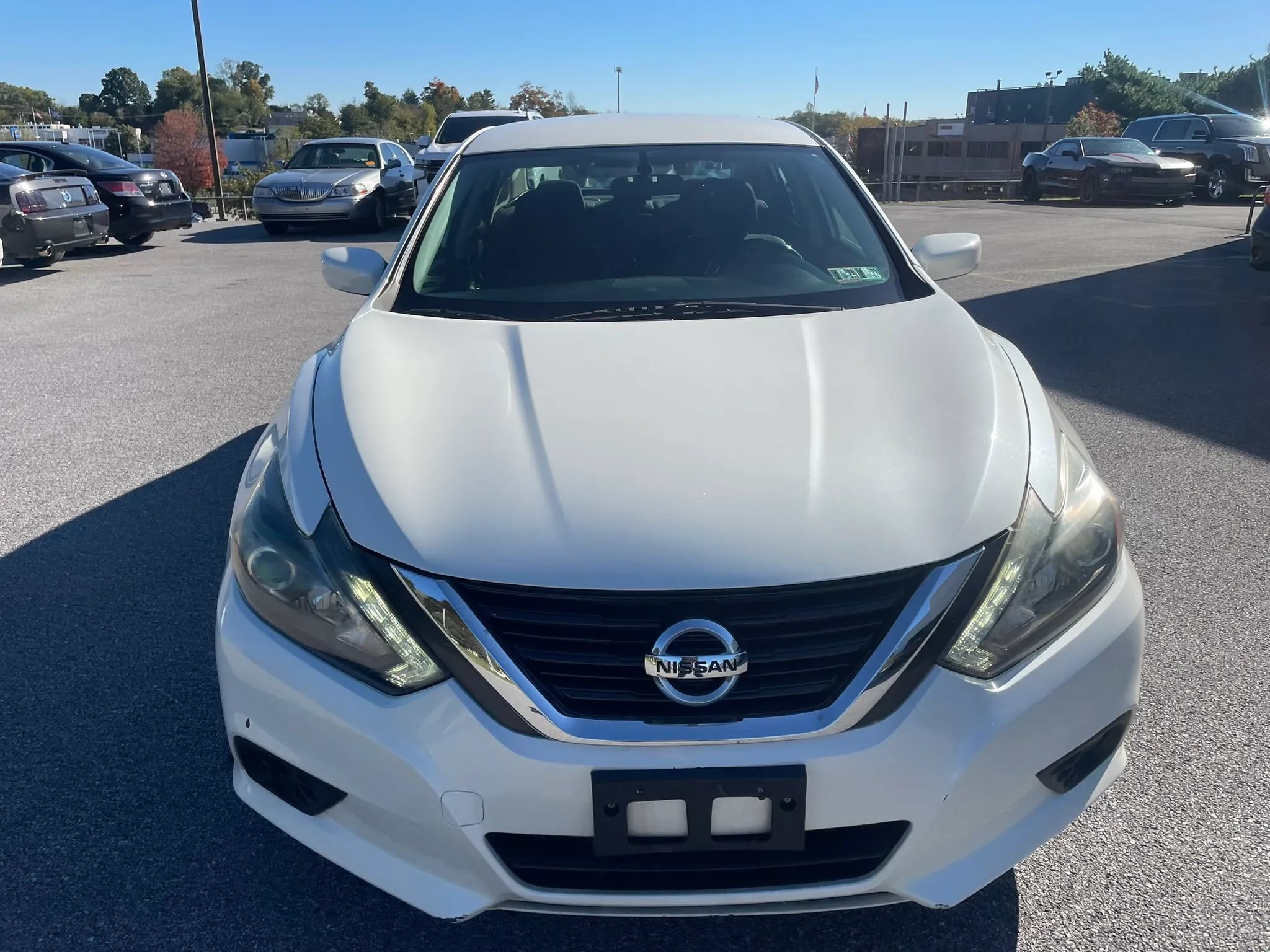 Used 2016 Nissan Altima 3.5 SR FWD image 2