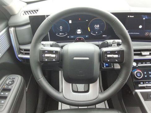 Used 2025 Hyundai Santa Fe Limited image 14