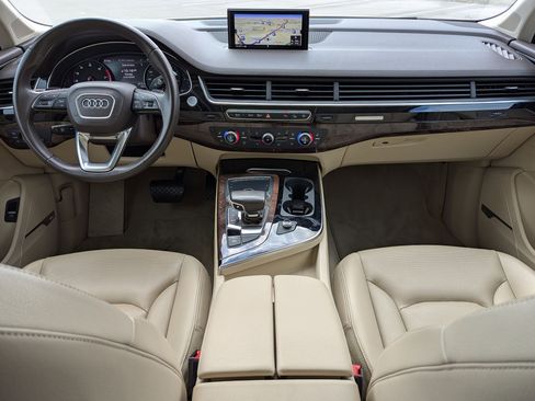 Used 2018 Audi Q7 3.0T Premium Plus w/ Premium Plus Package image 16
