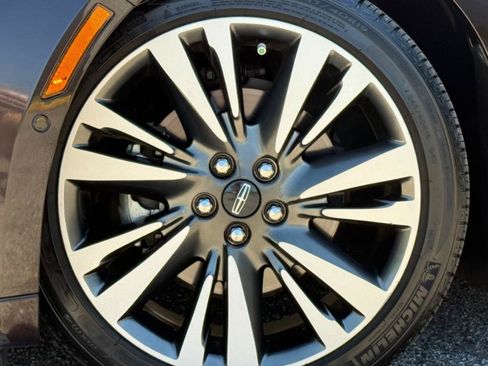 Used 2020 Lincoln MKZ Reserve FWD image 23