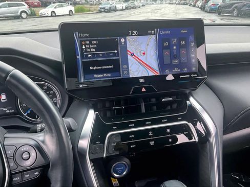 Used 2021 Toyota Venza Limited image 6