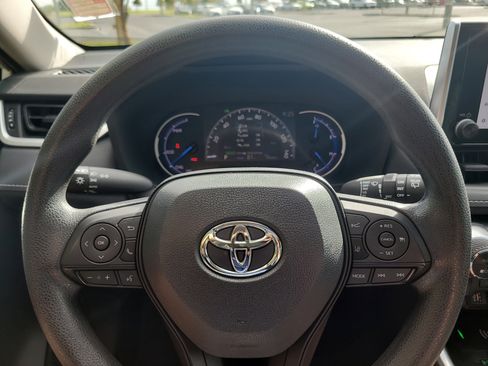 Certified 2024 Toyota RAV4 XLE w/ Convenience Package image 31