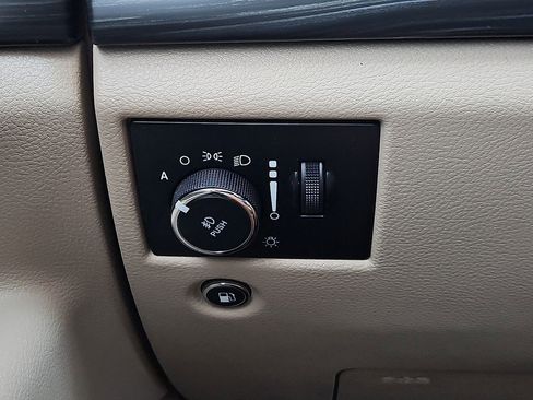 Used 2022 Jeep Grand Cherokee Laredo E image 24