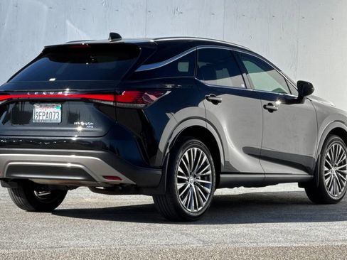 Used 2023 Lexus RX 350 w/ Accessory Package (Z1) AWD/4WD image 3