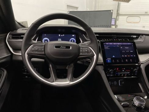 New 2025 Jeep Grand Cherokee L Limited w/ Trailer Tow Package image 5