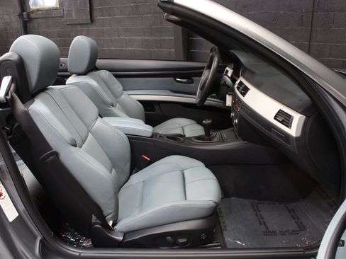 Used 2008 BMW M3 Convertible w/ Premium Pkg RWD image 62
