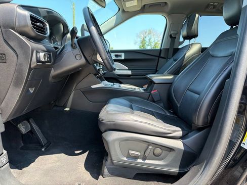 Used 2023 Ford Explorer Limited w/ Limited Technology Package AWD/4WD image 12