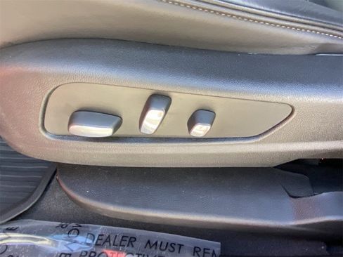 Certified 2025 Cadillac XT6 Premium Luxury w/ Platinum Package image 21