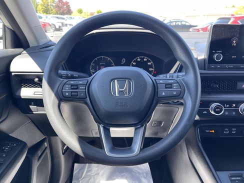 Used 2024 Honda CR-V EX image 6