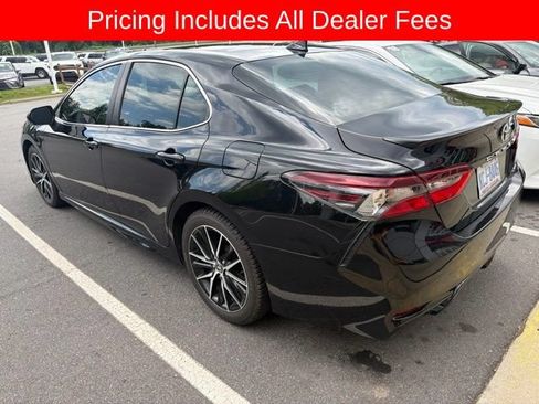 Used 2023 Toyota Camry SE FWD image 12