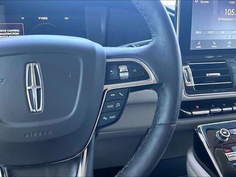 Used 2021 Lincoln Navigator Reserve w/ Luxury Package AWD/4WD image 10