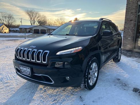 Used 2017 Jeep Cherokee Limited w/ Trailer Tow Group image 7