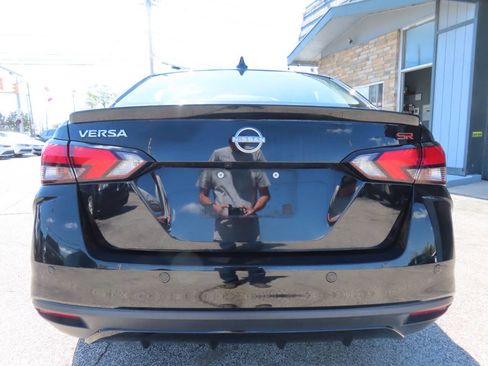 Used 2024 Nissan Versa SR FWD image 7
