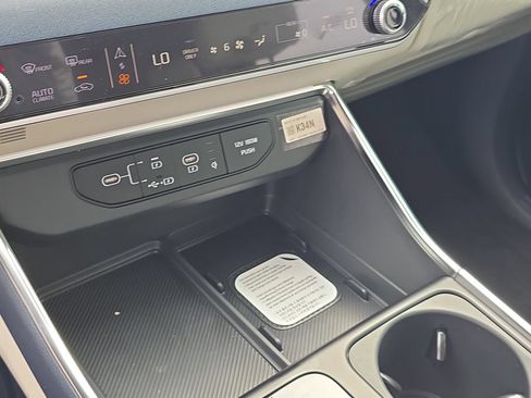 New 2026 Kia Carnival EX FWD image 27