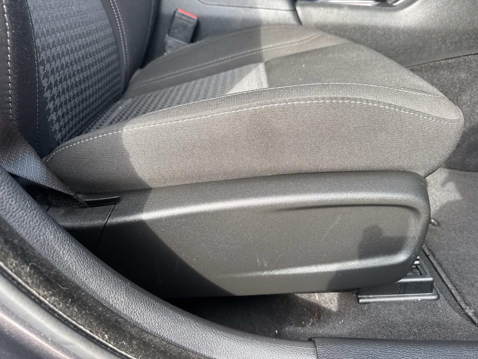 Used 2023 Dodge Charger SXT RWD image 12