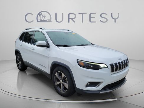 Used 2019 Jeep Cherokee Limited FWD image 4