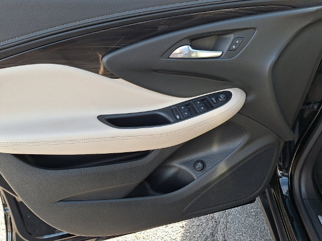 Used 2020 Buick Envision Preferred AWD/4WD image 12