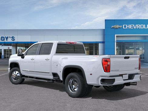 New 2026 Chevrolet Silverado 3500 High Country w/ High Country Premium Package AWD/4WD image 3