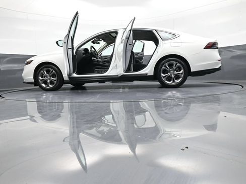 Used 2024 Honda Accord EX image 48