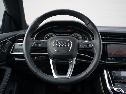 Certified 2025 Audi Q8 Premium Plus w/ Premium Plus Package AWD/4WD image 23