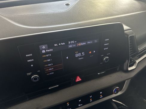 Used 2023 Kia Sportage LX image 20