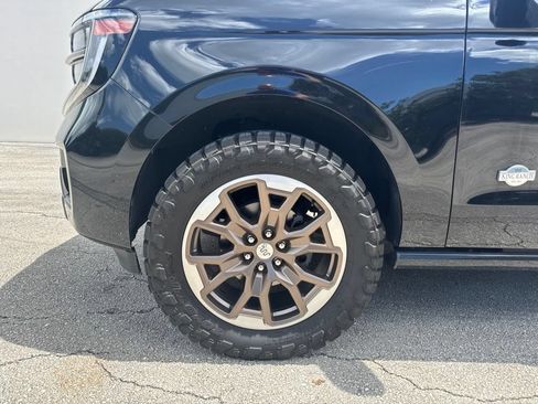 Used 2025 Ford Expedition King Ranch AWD/4WD image 3