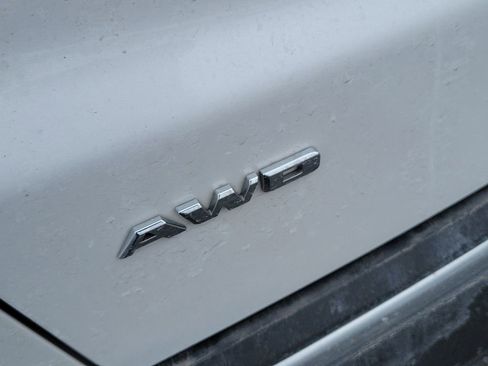 Used 2018 Cadillac XT5 Luxury w/ Driver Awareness Package image 39