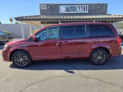 Used 2018 Dodge Grand Caravan GT image 2